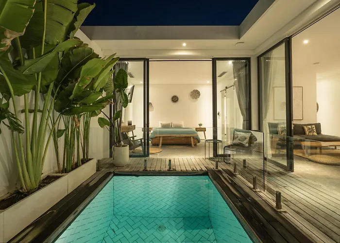ヴィラ Reif 2 Canggu, Luxury Poolvilla, 2 Bedrooms, 100m2, Near Beach, & Quiet Location チャングー