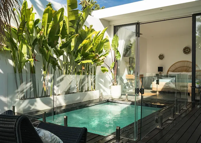Villa Reif 2 Canggu, Luxury Poolvilla, 2 Bedrooms, 100m2, Near Beach, & Quiet Location