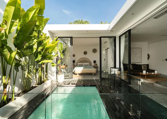 Reif 2 Canggu, Luxury Poolvilla, 2 Bedrooms, 100m2, Near Beach, & Quiet Location *